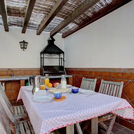Semesterbostad House Tenorio *